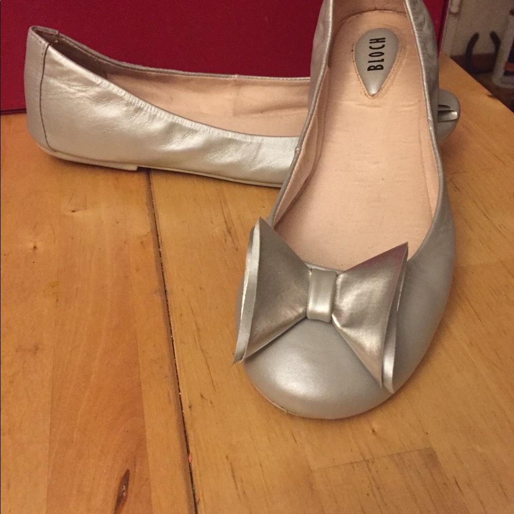 Bloch flats, size 38